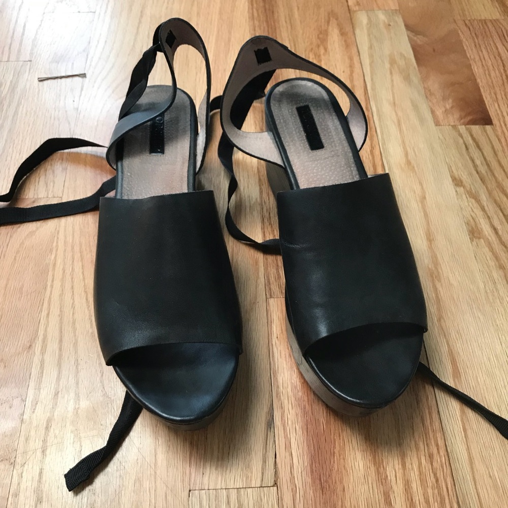 Platform shoes